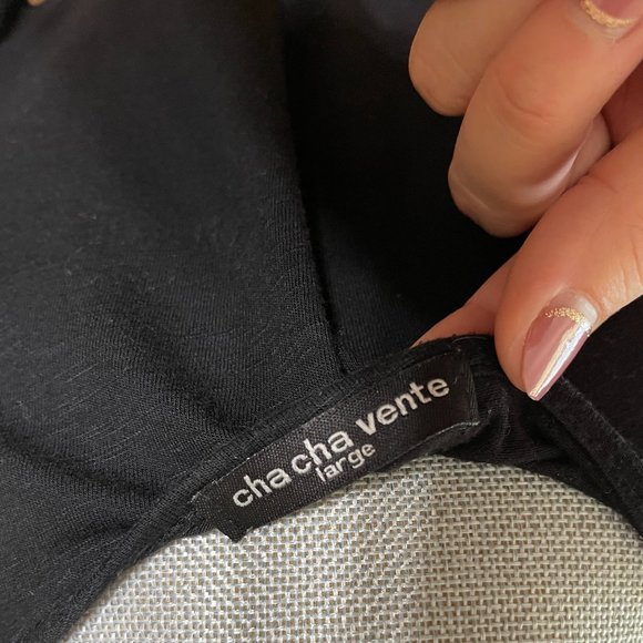 Cha Cha Vente Large Black cold shoulder top - Picture 7 of 7